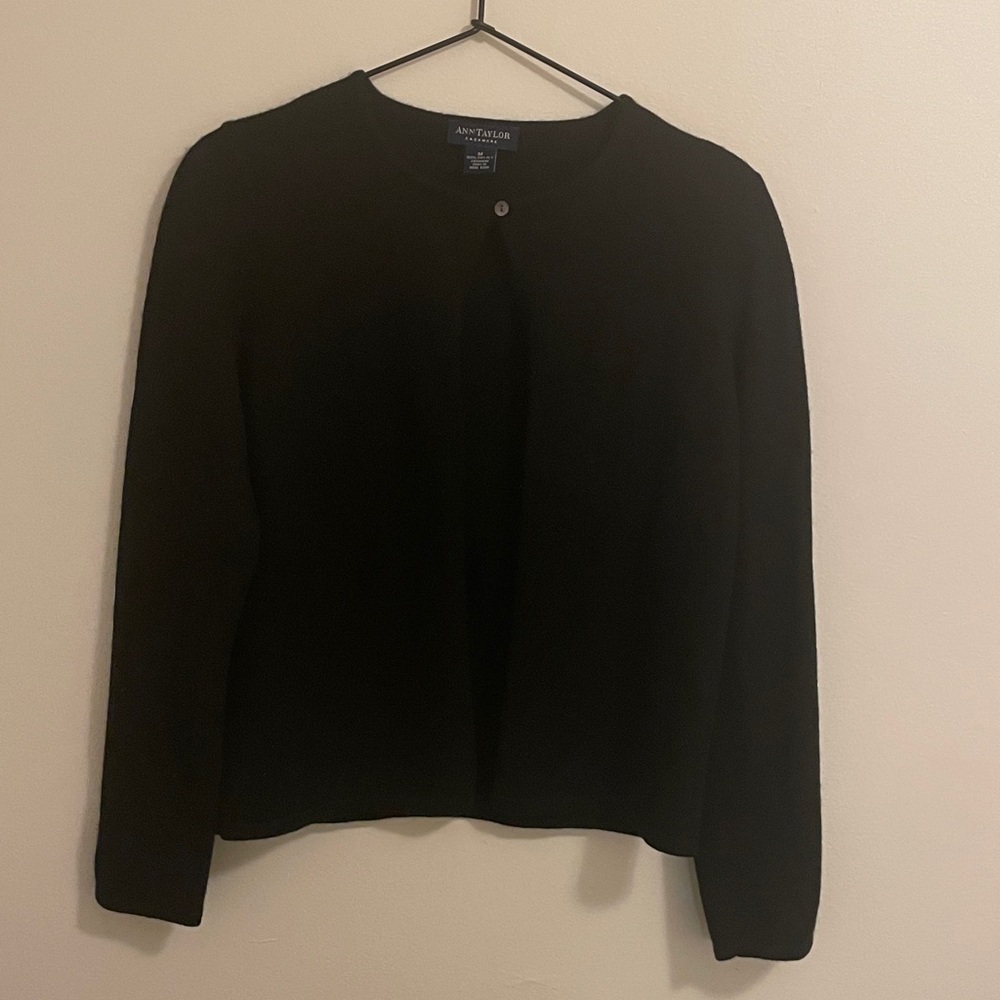 Ann Taylor black cashmere sweater size M